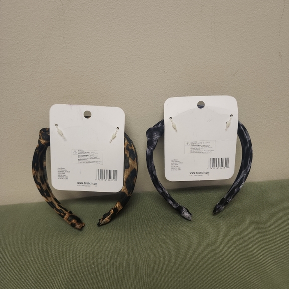 Lot Of 2 Scünci Headbands Leopard & Snow Leopard Design - Picture 2 of 4